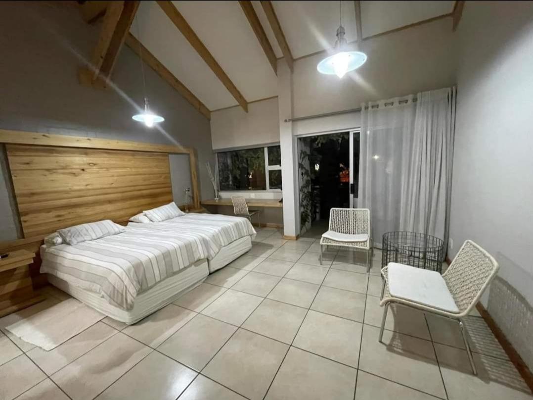 Villa Vista Guesthouse, Windhoek, Namibia Номер фото